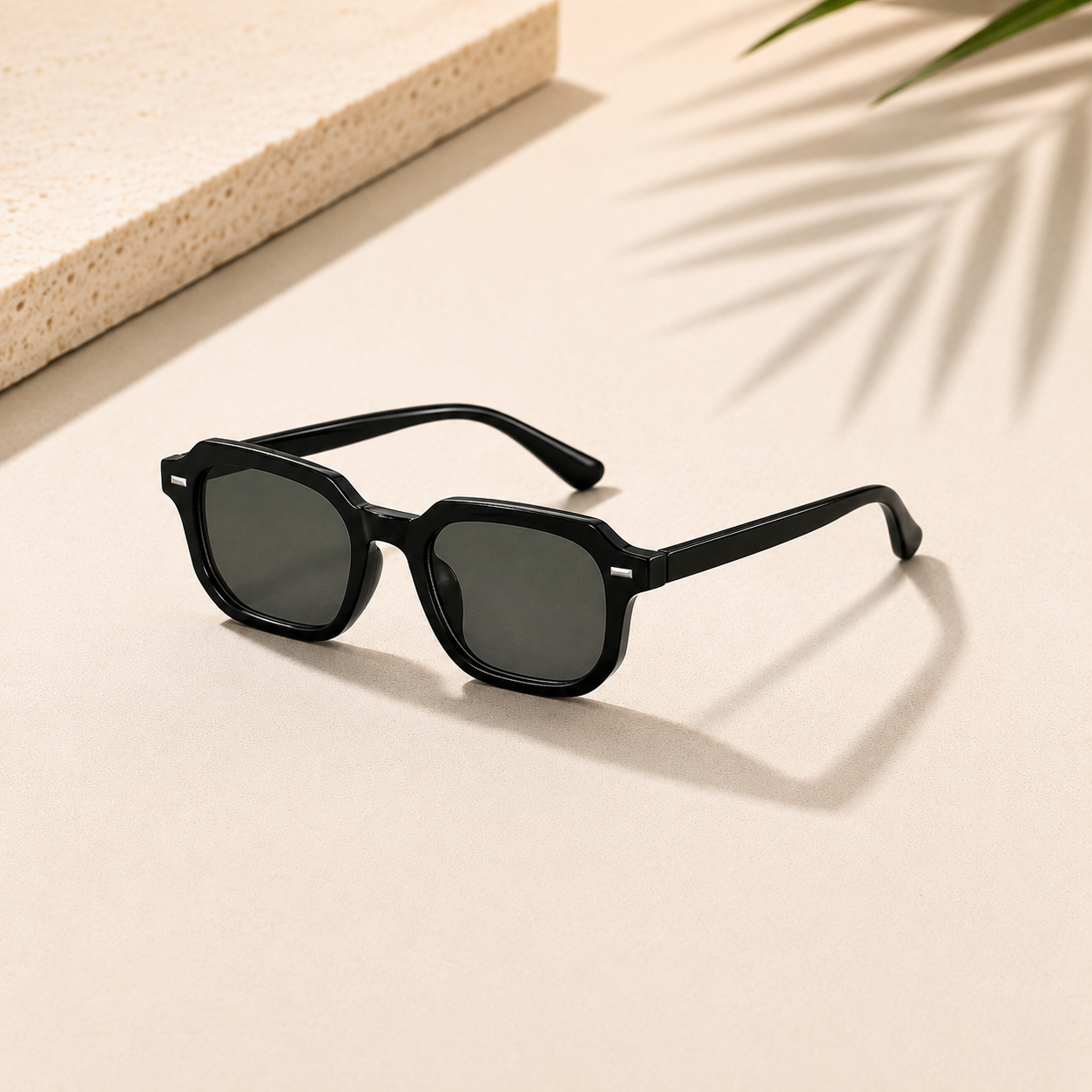 Luxury Retro Rivet UV400 Sunglasses