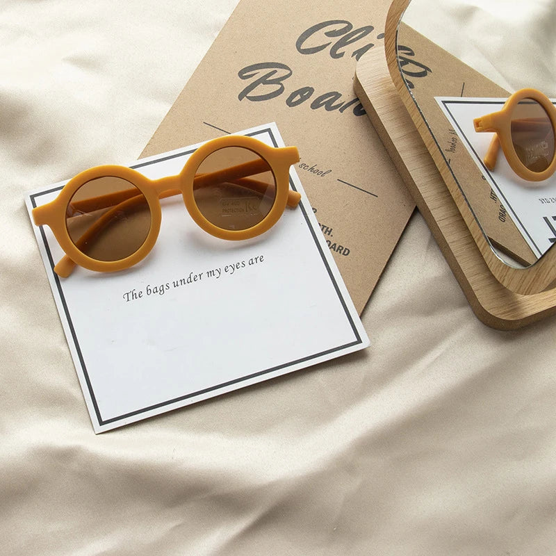 Kinder Matte Macaron Sommer Sonnenbrille - Stilvolle UV-Schutz Brille für Jungen